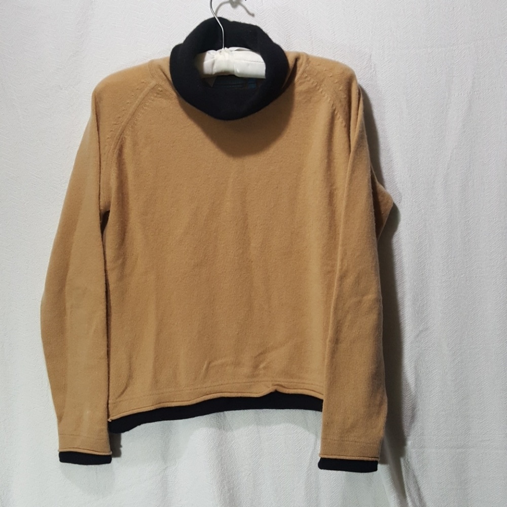 Cashmere sweater